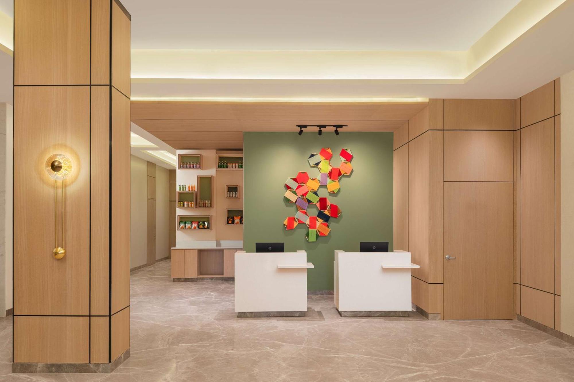 Hilton Garden Inn Surat City Centre Luaran gambar